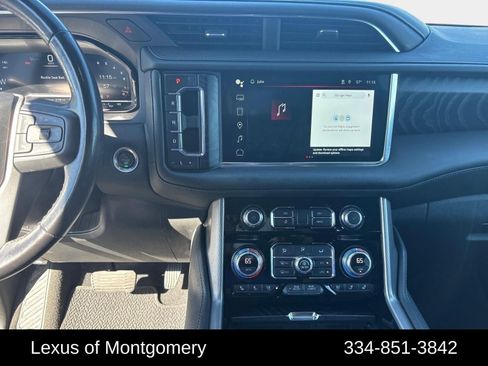 Used 2022 GMC Yukon XL Denali image 17