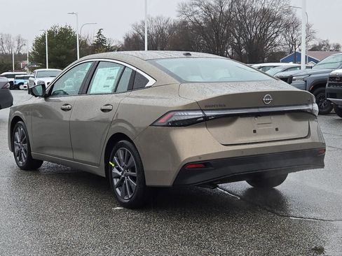 New 2026 Nissan Sentra SL w/ Floor Mat Package image 4