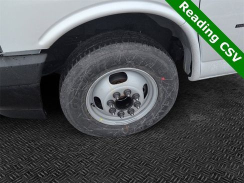 New 2025 Chevrolet Express 3500 image 11