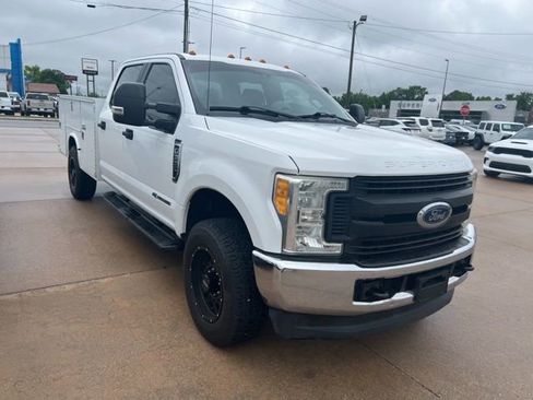 Used 2017 Ford F350 XL w/ Power Equipment Group AWD/4WD image 2