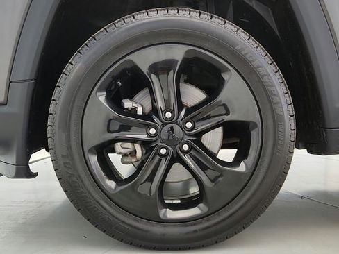 Used 2018 Jeep Compass Latitude AWD/4WD image 58
