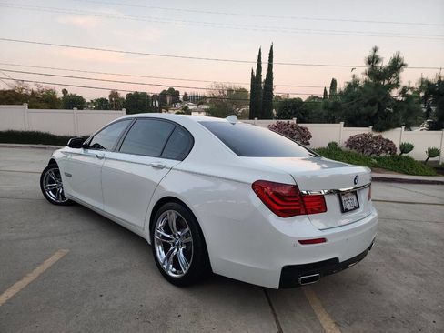 Used 2012 BMW 750Li w/ Driver Assistance Pkg image 5