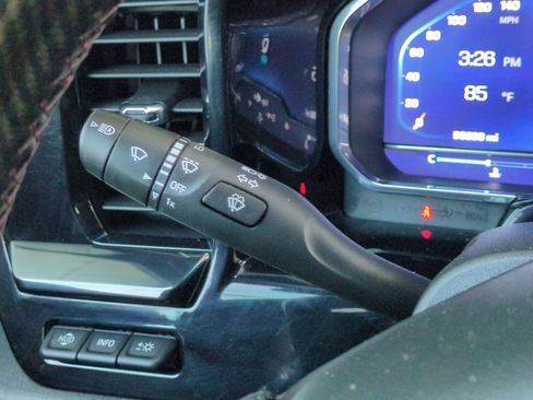 Used 2022 Chevrolet Silverado 1500 ZR2 w/ Technology Package AWD/4WD image 16