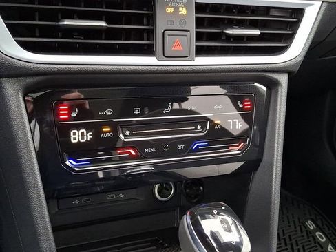 New 2026 Volkswagen Taos SE AWD/4WD image 17