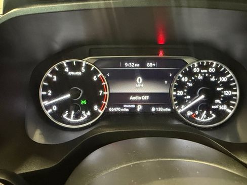 Used 2024 Nissan Rogue S FWD image 19