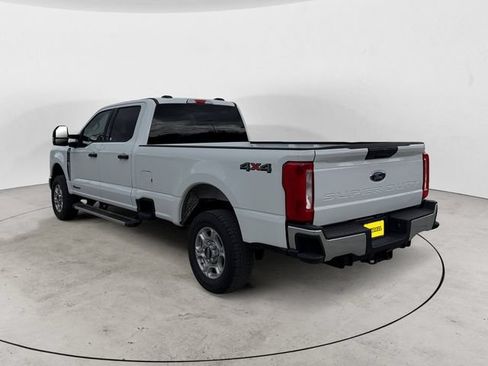 Used 2025 Ford F250 XLT AWD/4WD image 3