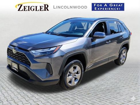 Used 2025 Toyota RAV4 XLE FWD image 5