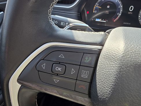 Certified 2022 Jeep Grand Cherokee L Limited image 24