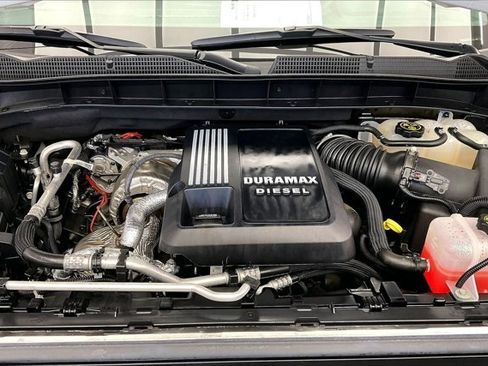 Used 2023 GMC Sierra 1500 SLT w/ SLT Premium Package image 9