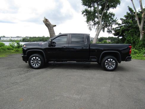 Used 2023 Chevrolet Silverado 2500 LT w/ True North Edition AWD/4WD image 3