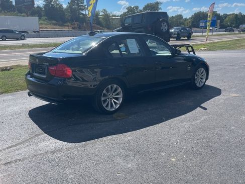 Used 2011 BMW 328i xDrive Sedan AWD/4WD image 5