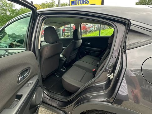 Used 2016 Honda HR-V LX image 25