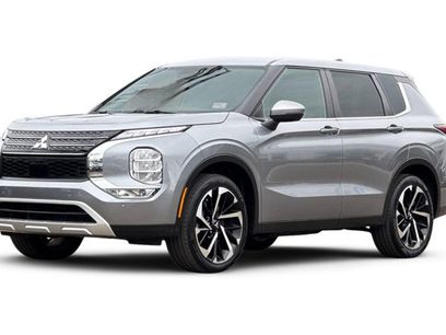 Used 2024 Mitsubishi Outlander SE