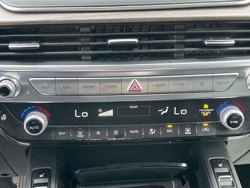 Used 2022 Kia Telluride EX w/ Towing Package image 16