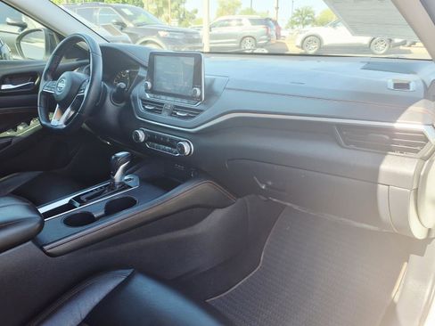 Used 2019 Nissan Altima 2.5 SR w/ SR Premium Package image 10