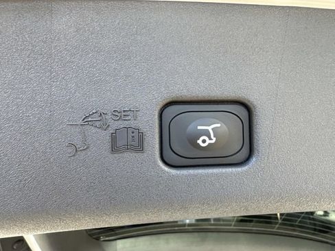 New 2026 Lincoln Nautilus Reserve w/ Jet Appearance Package image 13