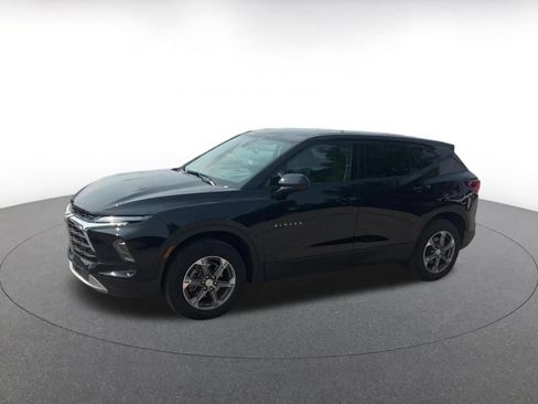 Used 2026 Chevrolet Blazer LT FWD image 6