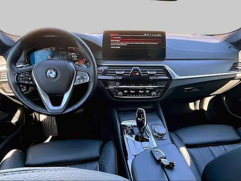 Used 2023 BMW 530i w/ Premium Package RWD image 15