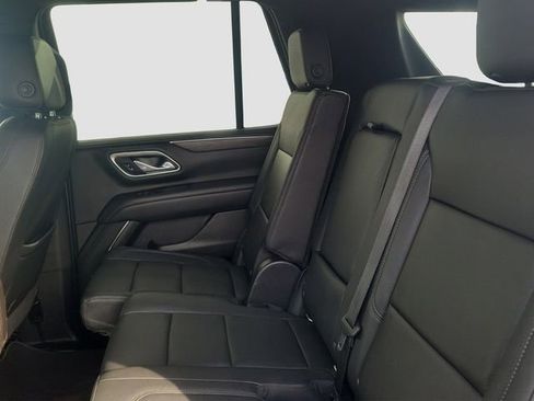 Used 2021 Chevrolet Tahoe Z71 w/ Luxury Package image 16