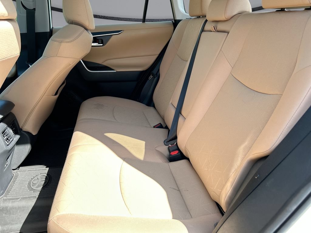 Used 2024 Toyota RAV4 XLE w/ Convenience Package FWD image 29