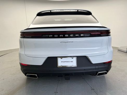 Certified 2025 Porsche Cayenne Coupe AWD/4WD image 21