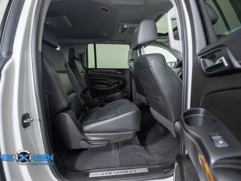 Used 2019 Chevrolet Suburban Premier AWD/4WD image 38
