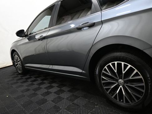 Used 2019 Volkswagen Jetta R-Line image 11