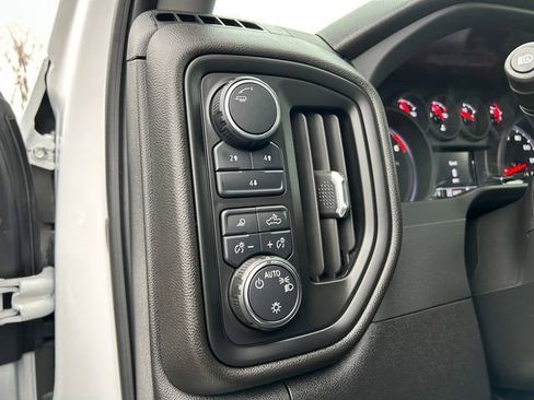 Used 2025 Chevrolet Silverado 2500 Custom w/ Custom Value Package image 21