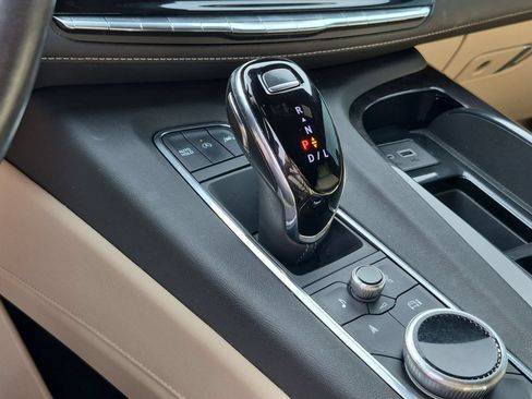Certified 2023 Cadillac Escalade Premium Luxury w/ Performance Package AWD/4WD image 16