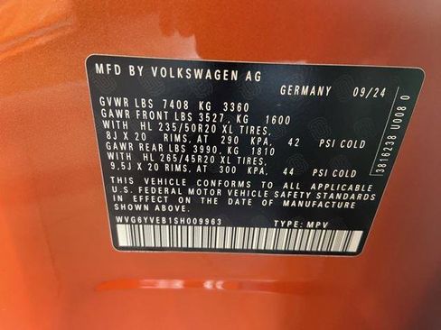 New 2025 Volkswagen ID. Buzz 1st Edition image 11