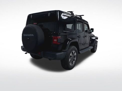 Used 2019 Jeep Wrangler Unlimited Sahara w/ Dual Top Group image 8