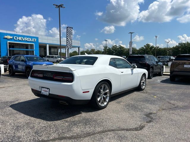 Used 2022 Dodge Challenger GT RWD image 3