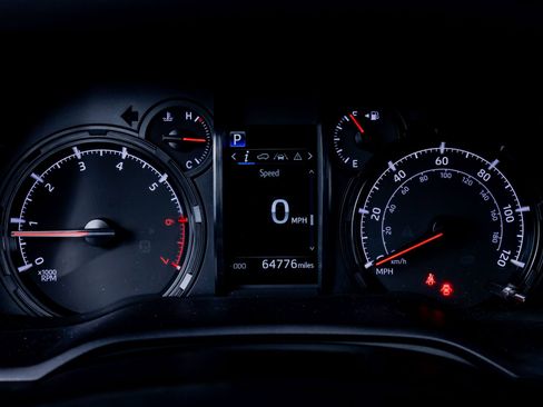 Used 2020 Toyota 4Runner SR5 image 18