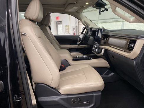 Used 2024 Ford Expedition Max Limited image 19