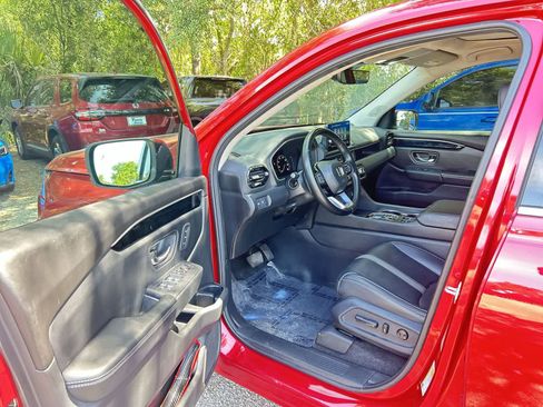 Certified 2024 Honda Pilot Touring image 10
