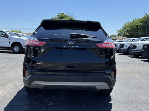 Used 2024 Ford Edge SEL w/ Convenience Package AWD/4WD image 5