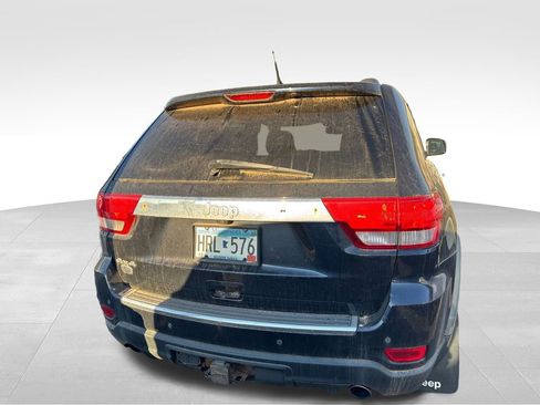 Used 2011 Jeep Grand Cherokee Overland image 3