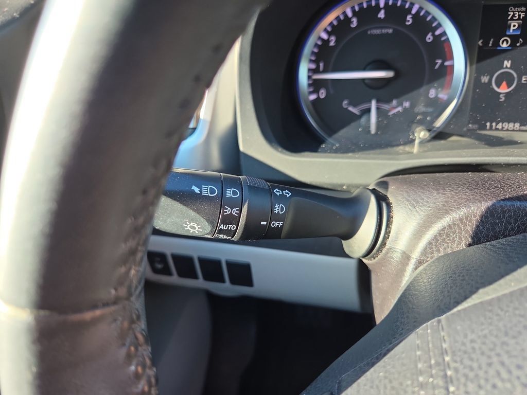 Used 2016 Toyota Highlander XLE AWD/4WD image 32