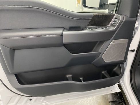 Used 2025 Ford F350 Lariat image 9