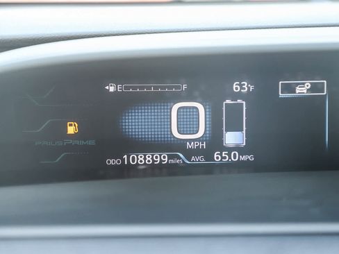 Used 2018 Toyota Prius Prime Premium image 23