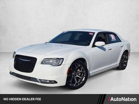 Used 2015 Chrysler 300 S RWD image 1
