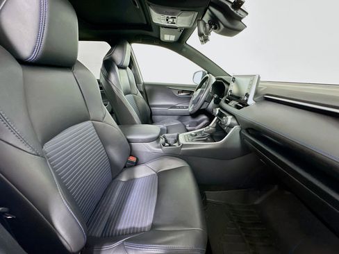 Used 2019 Toyota RAV4 XSE image 31