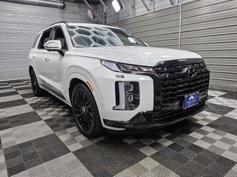Used 2025 Hyundai Palisade Calligraphy AWD/4WD image 3