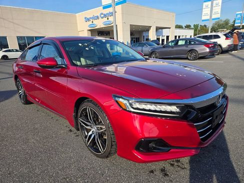 Used 2021 Honda Accord Touring image 3