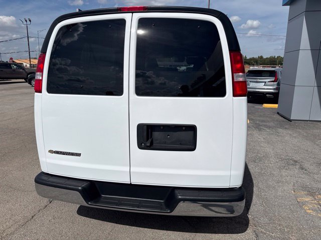 Used 2025 Chevrolet Express 3500 LT w/ LT Preferred Equipment Group RWD image 11