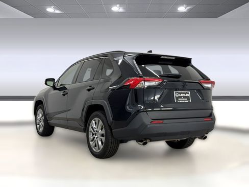 Used 2023 Toyota RAV4 XLE Premium FWD image 3