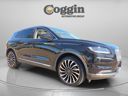 Used 2022 Lincoln Nautilus Black Label w/ Cargo Utility Package image 7