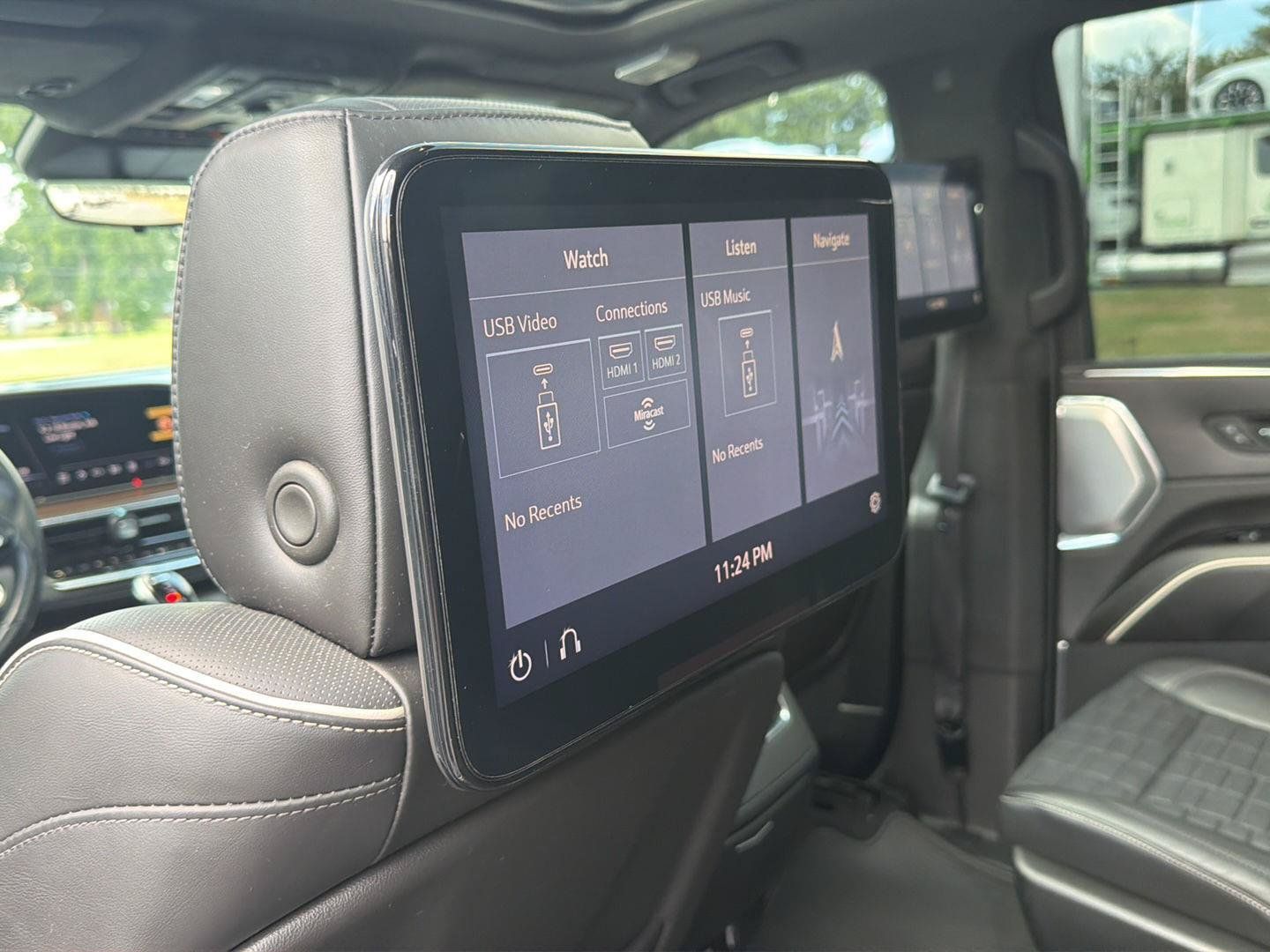 Used 2021 Cadillac Escalade Premium Luxury Platinum RWD image 12