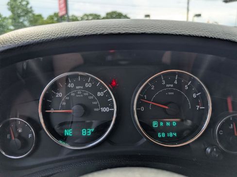 Used 2014 Jeep Wrangler Unlimited Sahara AWD/4WD image 15