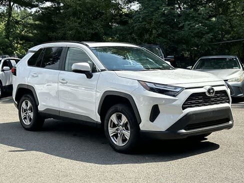 Used 2022 Toyota RAV4 XLE w/ Convenience Package AWD/4WD image 21